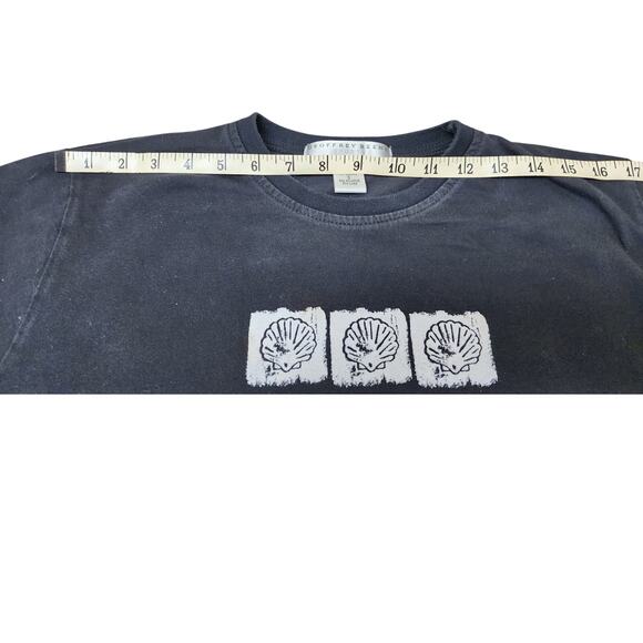 VTG Geoffrey Been Black Short Sleeve t shirt with Clam Shell Design W Size Small - Picture 4 of 9